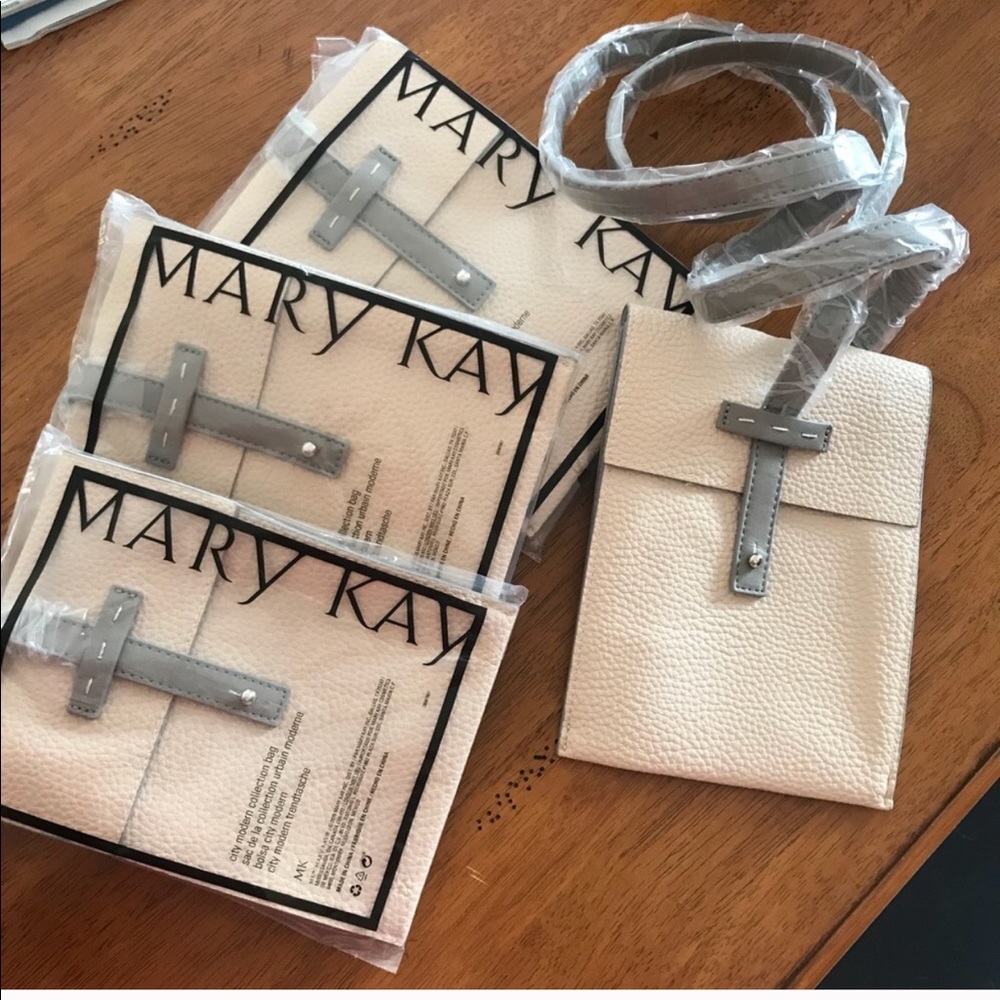 Bundle of 2 bags